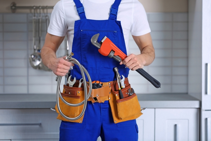 6 Warning Signs You Need To Call A Plumber Right Away